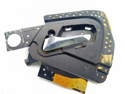 Used Front left interior door handle MERCEDES-BENZ M-CLASS (W163) [1998-2005]  23083278