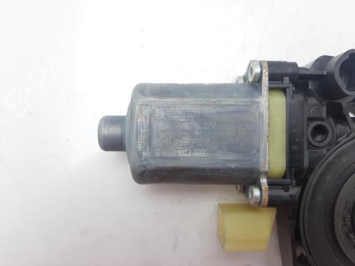 Right front window motor VW GOLF VII (5G1, BQ1, BE1, BE2) 1.6 TDI | BP13572115E20 