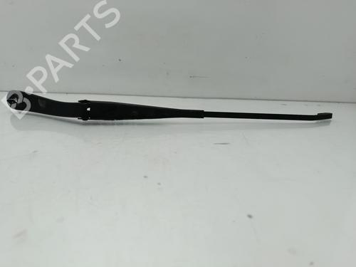 Used Front windshield wiper arm DACIA DUSTER (HS_) [2010-2018]  31651627