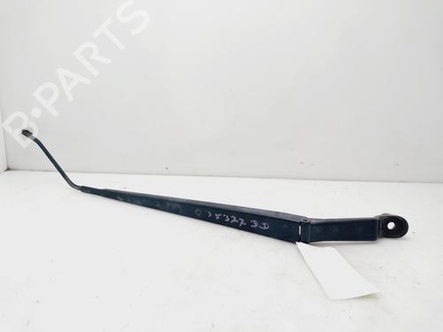 Used Front windshield wiper arm MAZDA 5 (CR) 2.0 CD (CR19) (143 hp) 19919764