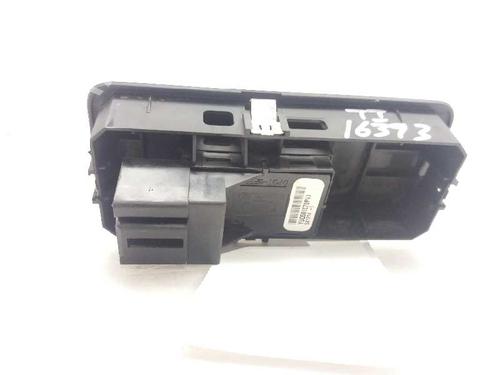 Left rear window switch LAND ROVER DISCOVERY III (L319) 2.7 TD 4x4 | BP12398472I29 