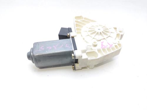 Right rear window motor MERCEDES-BENZ A-CLASS (W169) A 160 (169.031, 169.331) | BP13895303E22 
