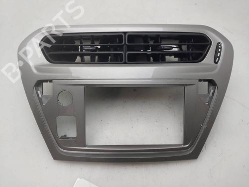 Used Air vent Air vent 38684724 38684724
