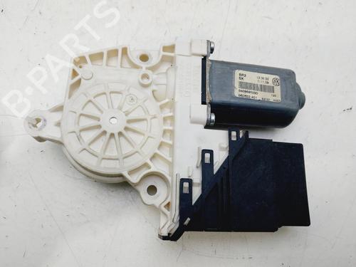 Portierruitmotor linksachter VW TIGUAN (5N_) [2007-2018]  29984157