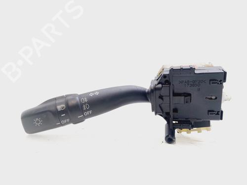 Used Headlight switch TOYOTA AVENSIS Estate (_T25_) 2.0 D-4D (CDT250_, CDT250R) (116 hp) 27269688