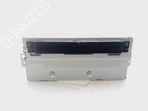 Used Radio VOLVO V40 Hatchback (525) [2012-2019]  27675934