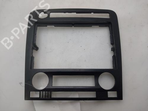 Used Middle console SEAT IBIZA III (6L1) [2002-2009]  33023264