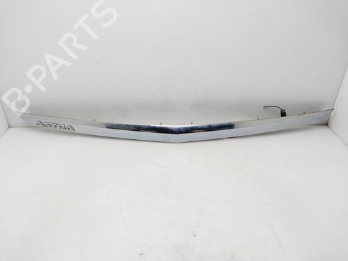 Used Tailgate handle OPEL ASTRA H (A04) [2004-2014]  32857602