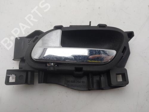 Used Rear left interior door handle Rear left interior door handle 37711296 37711296