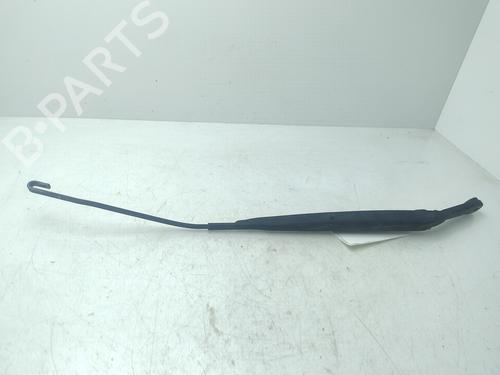 Used Front windshield wiper arm HYUNDAI SANTA FÉ I (SM) 2.0 CRDi (113 hp) 29062286