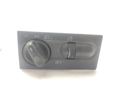 Used Headlight switch VW GOLF III (1H1) [1989-2000]  31026612
