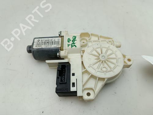 Portierruitmotor rechtsachter RENAULT LAGUNA III Grandtour (KT0/1) 2.0 dCi (KT07, KT0J, KT14, KT1A, KT1S) (131 hp) 30927251