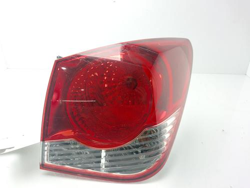 Used Right taillight CHEVROLET CRUZE (J300) 1.6 (113 hp) 31182054