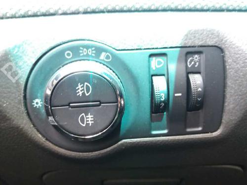 Used Headlight switch CHEVROLET CRUZE (J300) 2.0 CDI (150 hp) 5546920