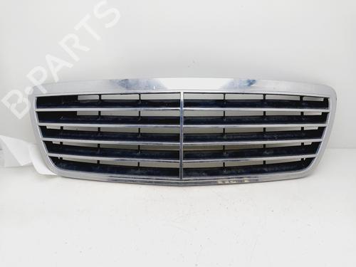Gitter für MERCEDES-BENZ E-CLASS T-Model (S210) E 320 T CDI (210.226) (197 hp) 30922255