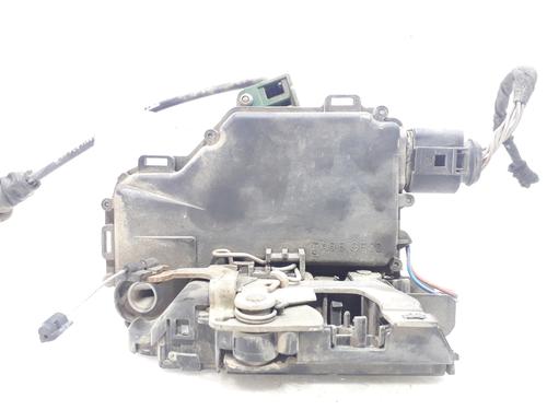 Høyre foran lås VW BORA I (1J2) 1.9 TDI (101 hp) 10184646