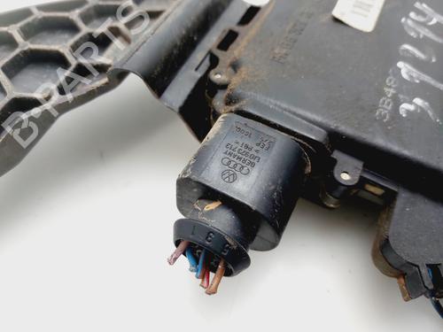 Rear left lock SEAT LEON (1M1) | BP31010315C100