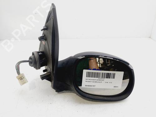 Used Right mirror PEUGEOT 206 Hatchback (2A/C) 1.9 D (69 hp) 28041859