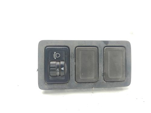 Used Headlight switch SUZUKI GRAND VITARA II (JT, TE, TD) 1.9 DDiS (JB419WD, JB419XD) (129 hp) 22403694