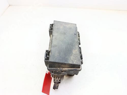 Used Fuse box Fuse box 37697128 37697128