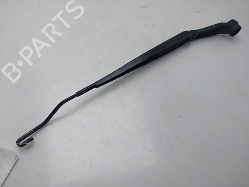 Used Front windshield wiper arm Front windshield wiper arm HYUNDAI i20 II (GB, IB) [2014-2021] 34122525 34122525