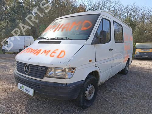 Used Parts MERCEDES-BENZ SPRINTER 2-t Bus (B901, B902) 210 D (902.471, 902.472) (102 hp) 1363553