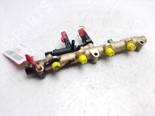 Used Injection rail FIAT ULYSSE (179_) 2.0 JTD (109 hp) 15774030