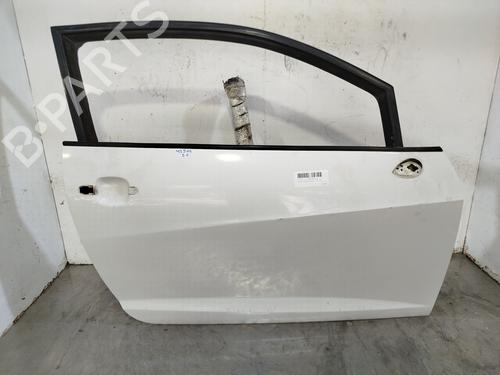 Used Right front door Right front door 37713713 37713713