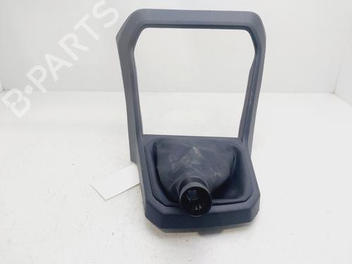 Console central DACIA SANDERO III [2021-2026]  32032296