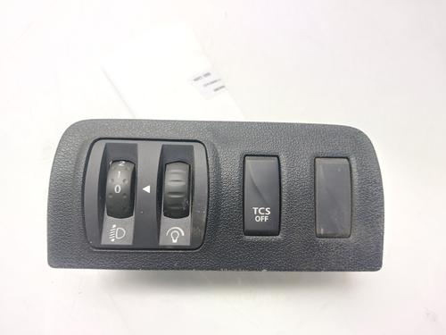 Used Headlight switch RENAULT MEGANE III Hatchback (BZ0/1_, B3_) [2008-2026]  32227921