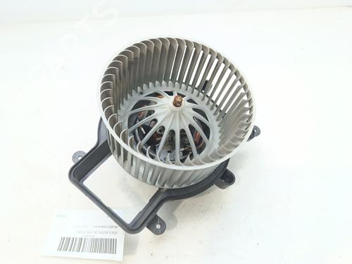 Used Heater blower motor Heater blower motor PEUGEOT 5008 (0U_, 0E_) 1.6 HDi (112 hp) 34735666 34735666