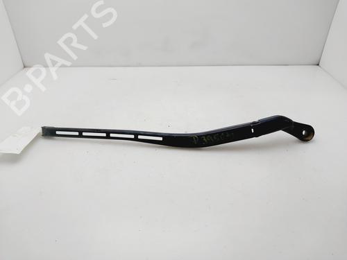 Used Front windshield wiper arm AUDI A4 B7 (8EC) 2.0 TDI 16V (140 hp) 30603201