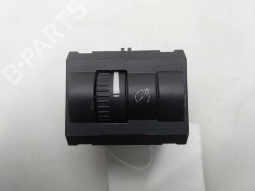 Used Switch Switch SKODA SUPERB II (3T4) 2.0 TDI 16V (140 hp) 40022222 40022222