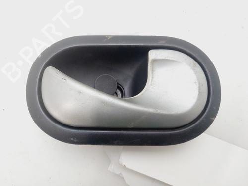 Used Front right interior door handle RENAULT CLIO III (BR0/1, CR0/1) [2005-2014]  28725334