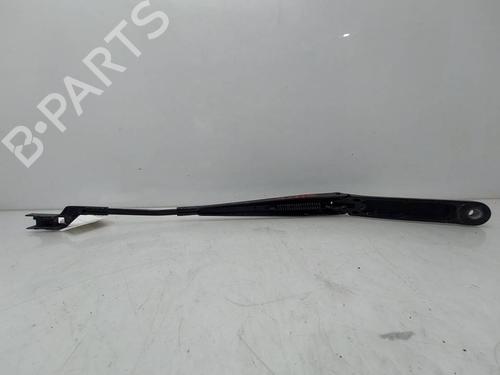 Used Front windshield wiper arm Front windshield wiper arm 39610601 39610601