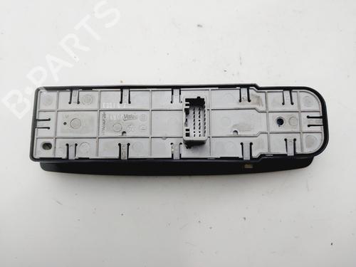 Left front window switch RENAULT LAGUNA III (BT0/1) 2.0 dCi (BT01, BT08, BT09, BT0E, BT0K, BT12, BT1C, BT1D,... | BP31375647I27 - Image 1