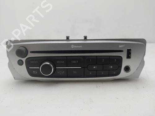 Autoradio Autoradio RENAULT MEGANE III Hatchback (BZ0/1_, B3_) 1.5 dCi (BZ1G, BZ1W, BZ0R) (95 hp) 37423798 37423798