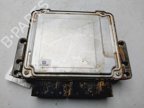 Used Engine control unit (ECU) PEUGEOT 3008 II SUV (MC_, MR_, MJ_, M4_) [2016-2025]  29750538