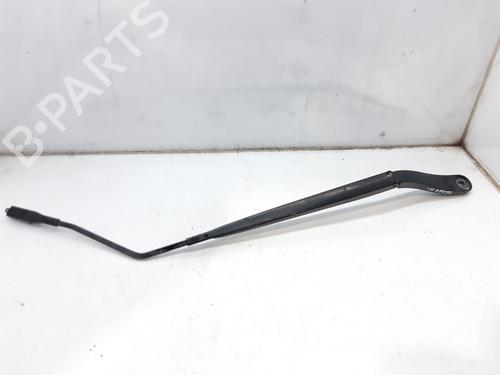 Used Front windshield wiper arm FORD TOURNEO CONNECT / GRAND TOURNEO CONNECT V408 MPV 1.5 TDCi (101 hp) 9246782