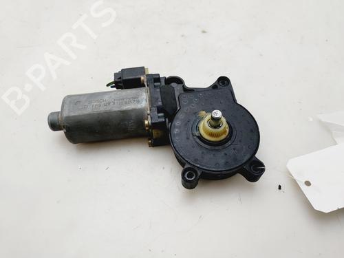 Motor do elevador de vidro frente esquerdo BMW 3 (E46) 316 i (105 hp) 28106718