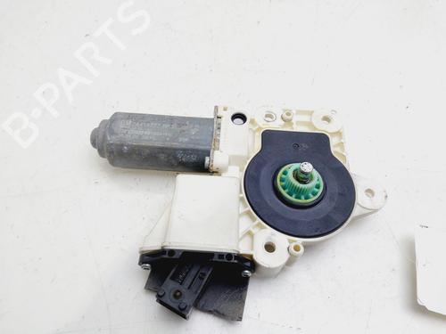 Used Right rear window motor OPEL SIGNUM Hatchback (Z03) 1.9 CDTI (F48) (120 hp) 25760088
