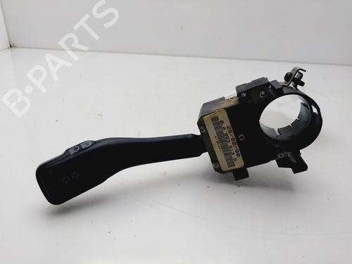 Used Steering column stalk VW GOLF IV (1J1) [1997-2008]  31847416