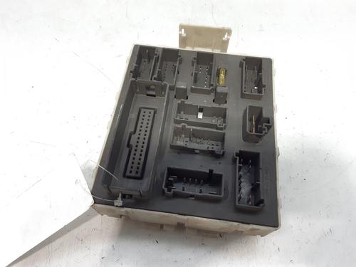 Used Fuse box FORD FOCUS I Turnier (DNW) 1.8 TDCi (100 hp) 8301309