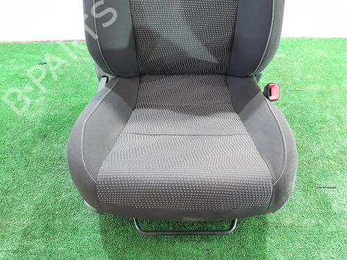 Right front seat TOYOTA AURIS (_E18_)  | BP10340961C16 