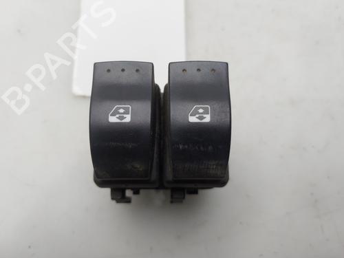 Used Left front window switch Left front window switch RENAULT SCÉNIC II (JM0/1_) 1.5 dCi (JM1F) (86 hp) 35929793 35929793