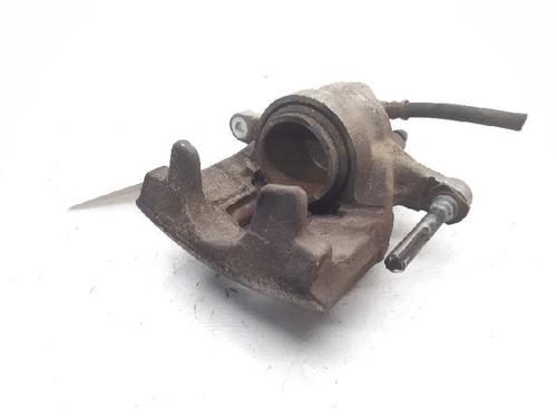 Used Right front brake caliper TOYOTA AURIS (_E15_) [2006-2012]  11571776