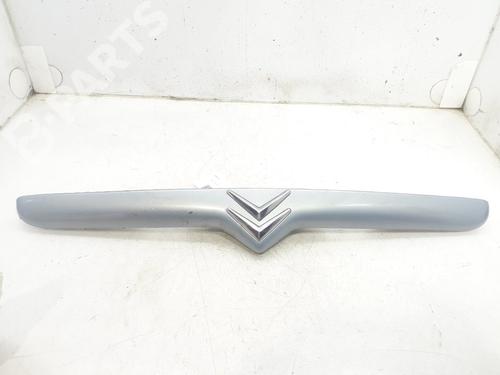 Used Tailgate handle Tailgate handle CITROËN XSARA Coupe (N0) 1.9 D (70 hp) 9859457 9859457