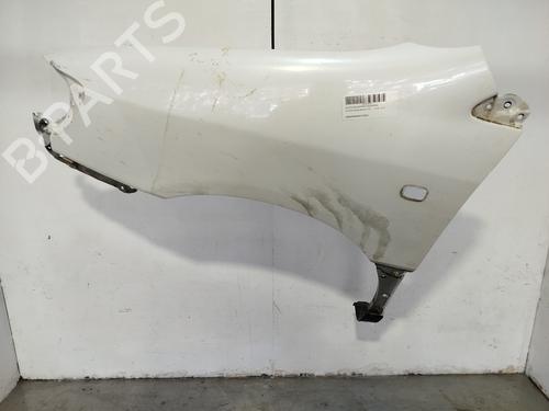 Guarda-lamas esquerdo TOYOTA PICNIC (_XM1_) 2.2 D (CMX10_, CXM10G) (90 hp) 31369984