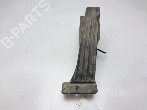 Pédale BMW 1 (E87) 116 d (116 hp) 11760847