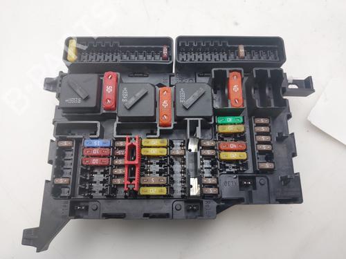 fuse-box-mini-mini-countryman-f60-2016-33605250 main image